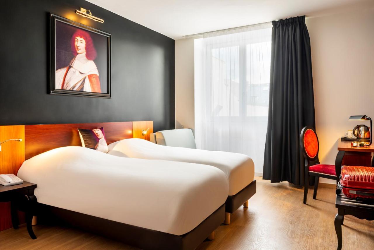 โรแรมเด ลีส์ Hotel แวร์ซาย ภายนอก รูปภาพ